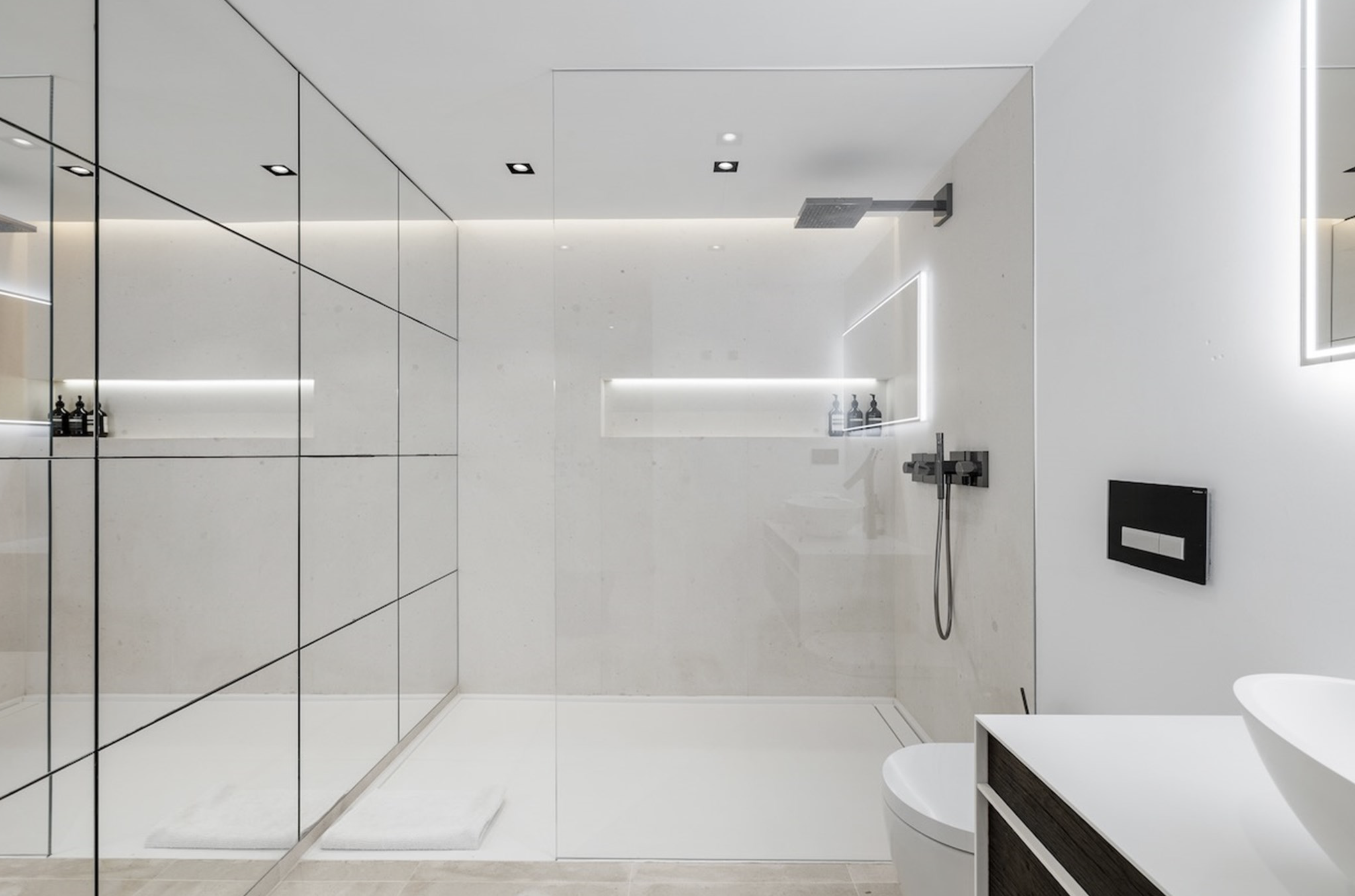Resa Estates can nemo luxury villa Pep simo Ibiza walkin shower.png